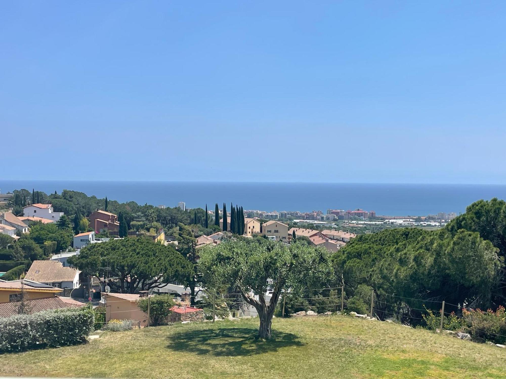Palm Maresme - Suite With Bathroom And Terrasse With Ocean Views In A Private Villa Vilassar De Dalt ภายนอก รูปภาพ