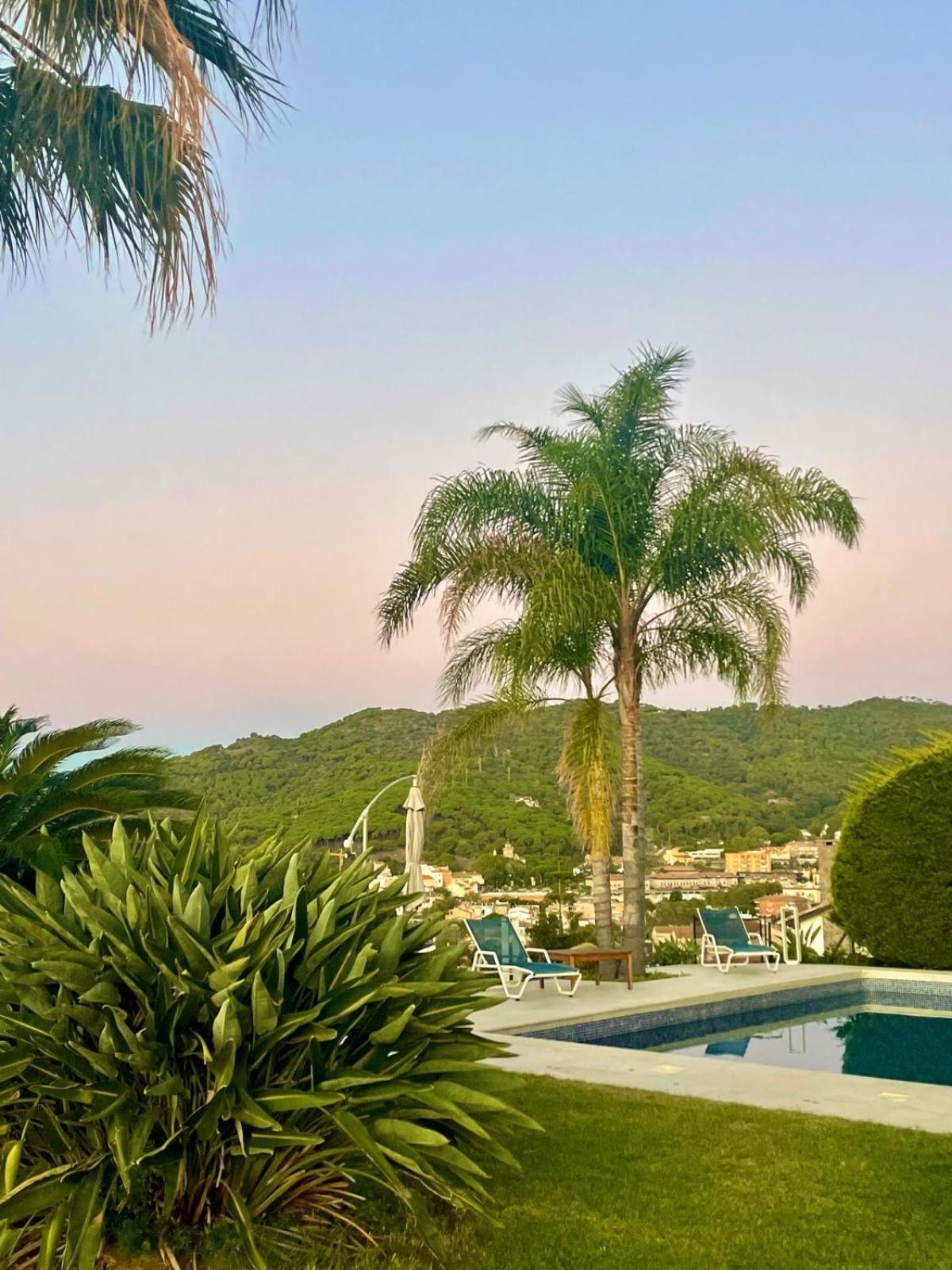 Palm Maresme - Suite With Bathroom And Terrasse With Ocean Views In A Private Villa Vilassar De Dalt ภายนอก รูปภาพ